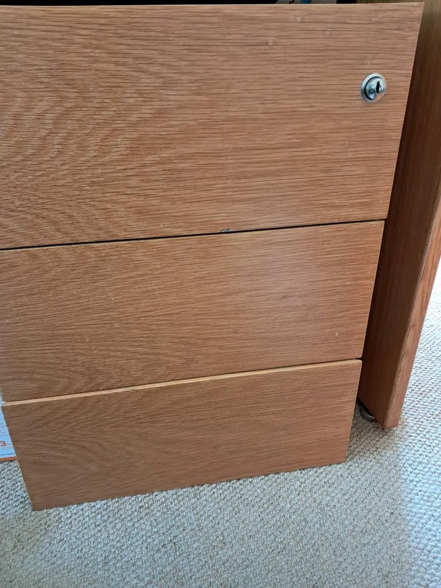 Desk and chair - Image 2