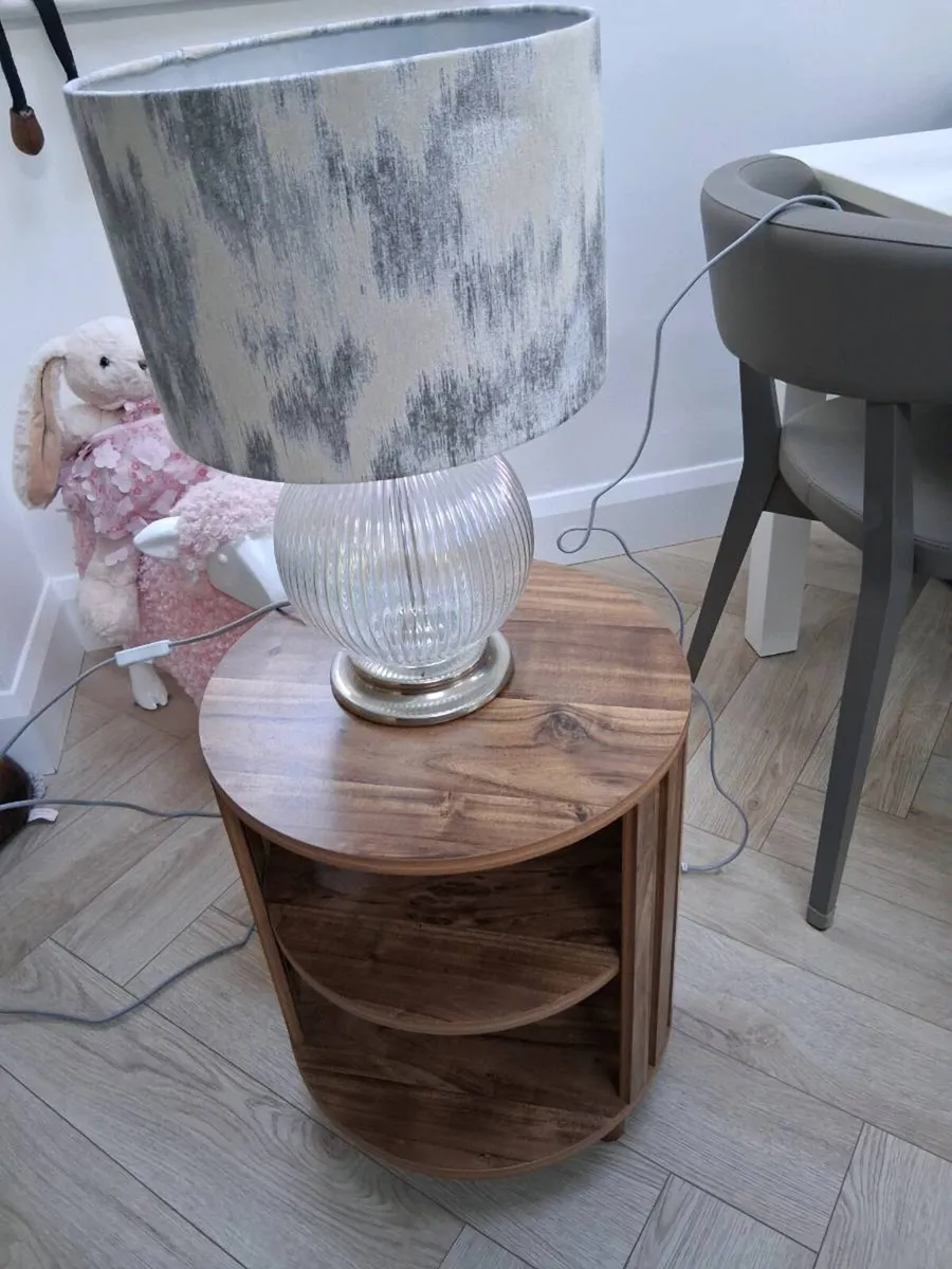 2 lamps - Image 2