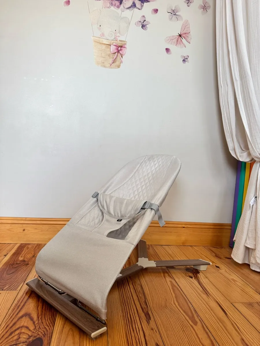 Babylo Gravity Luxe Bouncer - Cashmere/Walnut - Image 4