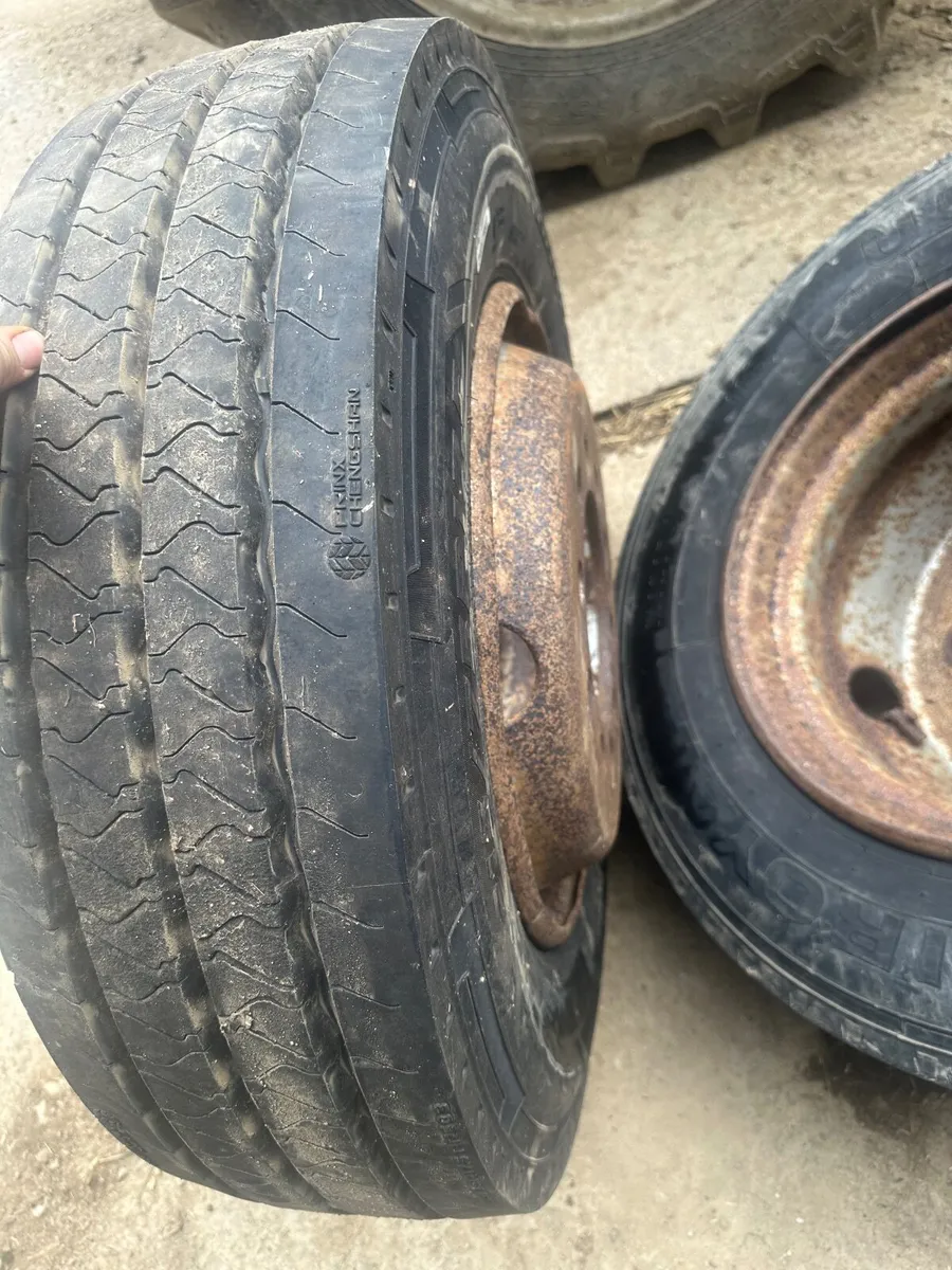 215/75 R 17.5 wheels - Image 4