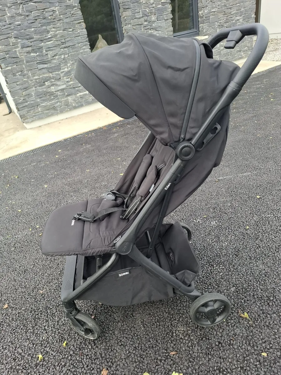 Zummi Zip2 Stroller Black - Image 1