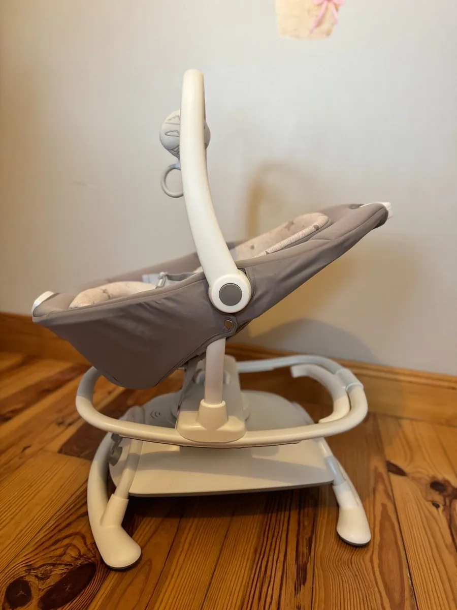 Joie Sansa 2in1 Swing & Rocker - Cosmo Tan - Image 4