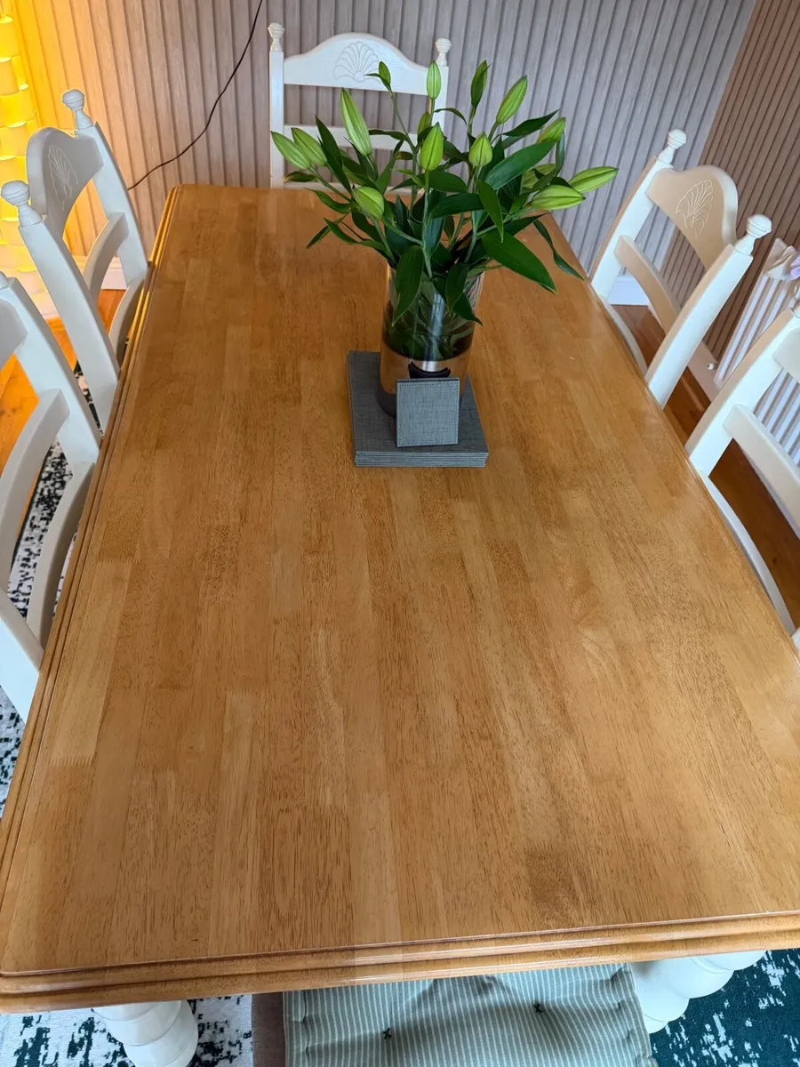 Dining Table and chairs - Image 3