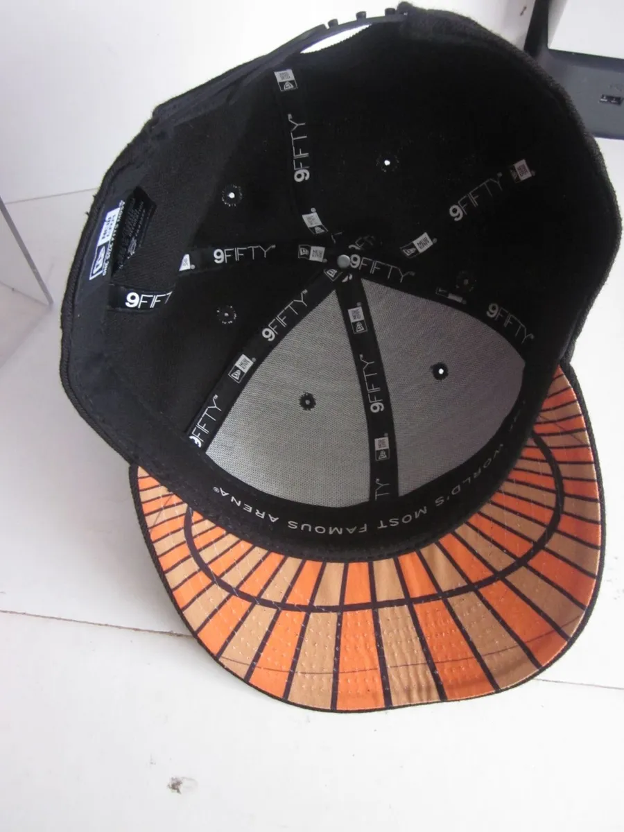 New Era 9 Fifty Madison Square Garden Snapback Hat - Image 2