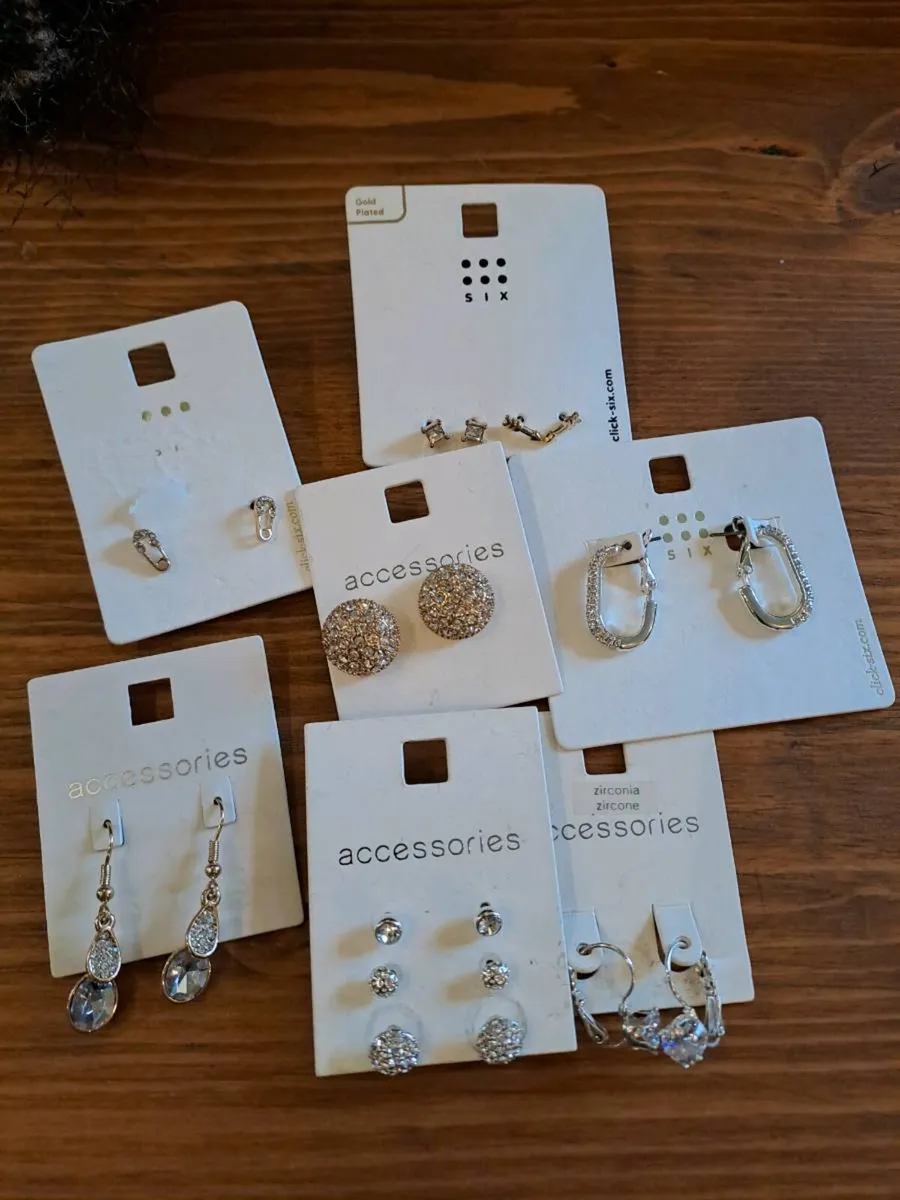 Bundle of 10 pairs of earrings - Image 1