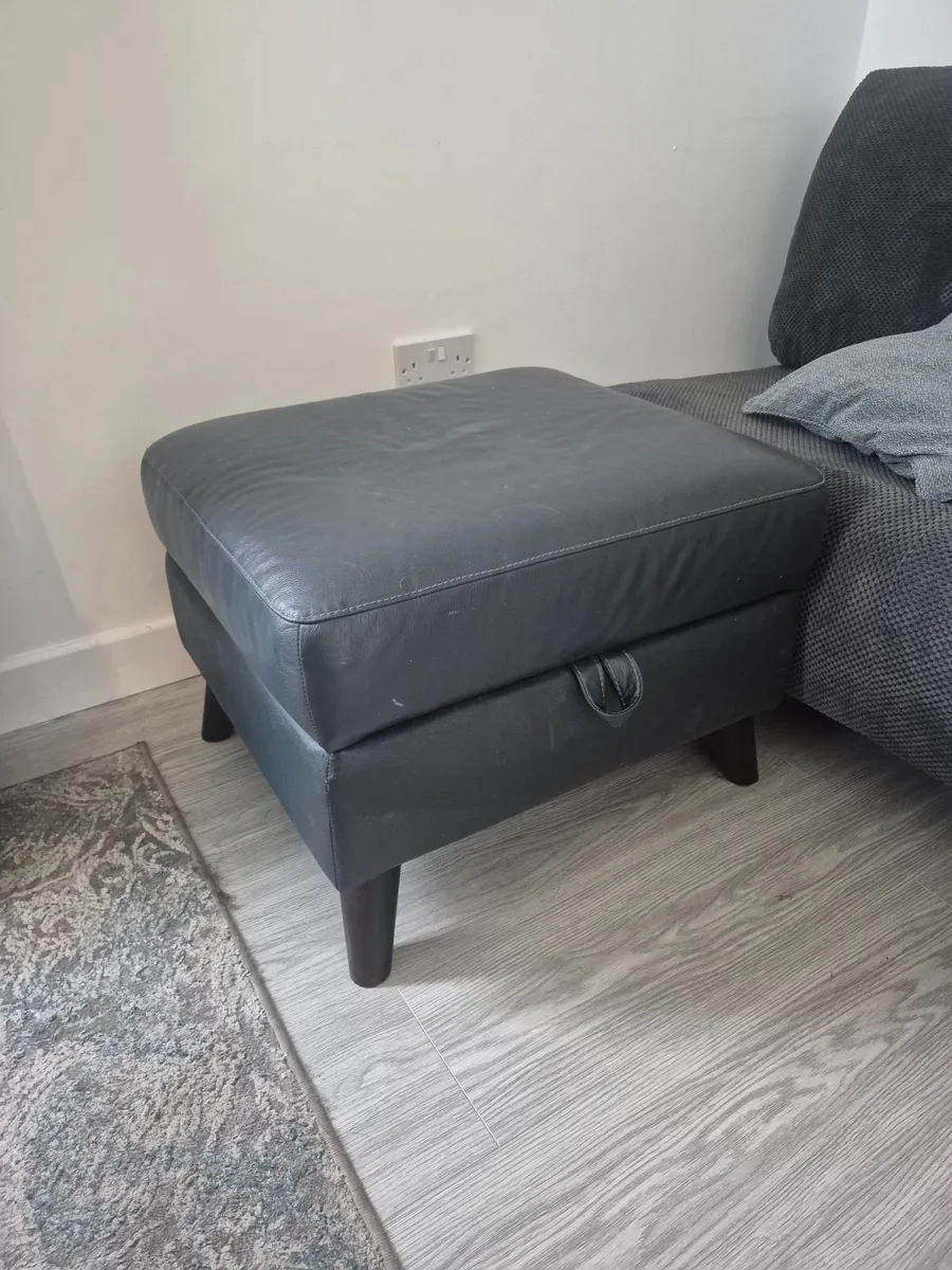 Leather ottoman - Image 1