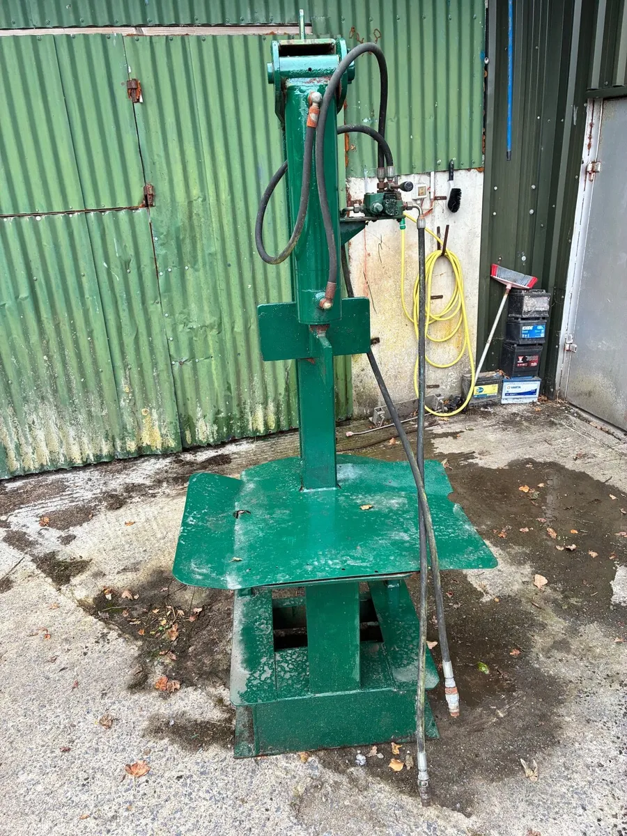 Log splitter