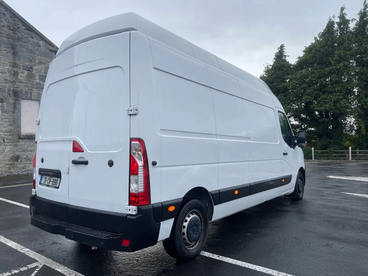 211 Renault Master High Roof Long Wheel Base - Image 4