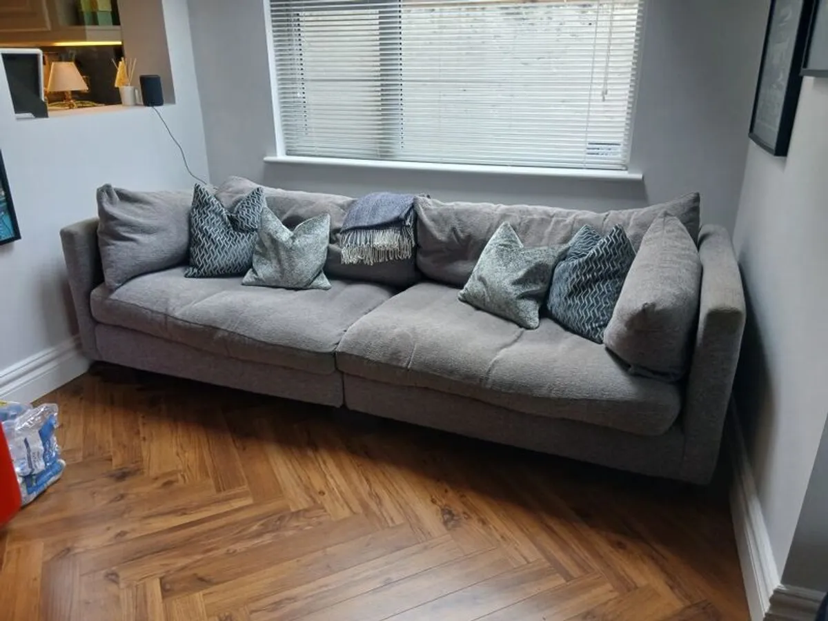 Comfortable sofa in good condition - Image 2