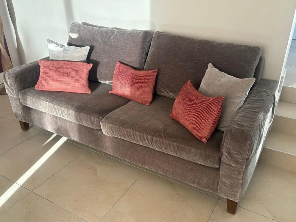 Lovely 3 seater couch - Image 2