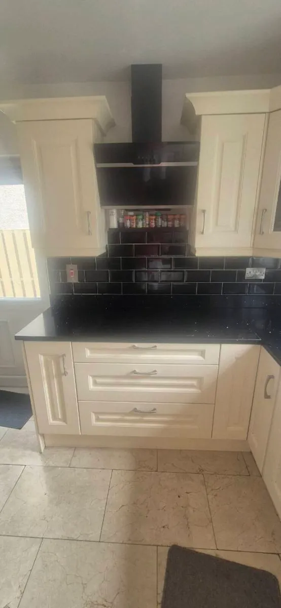 Kitchen - Image 3
