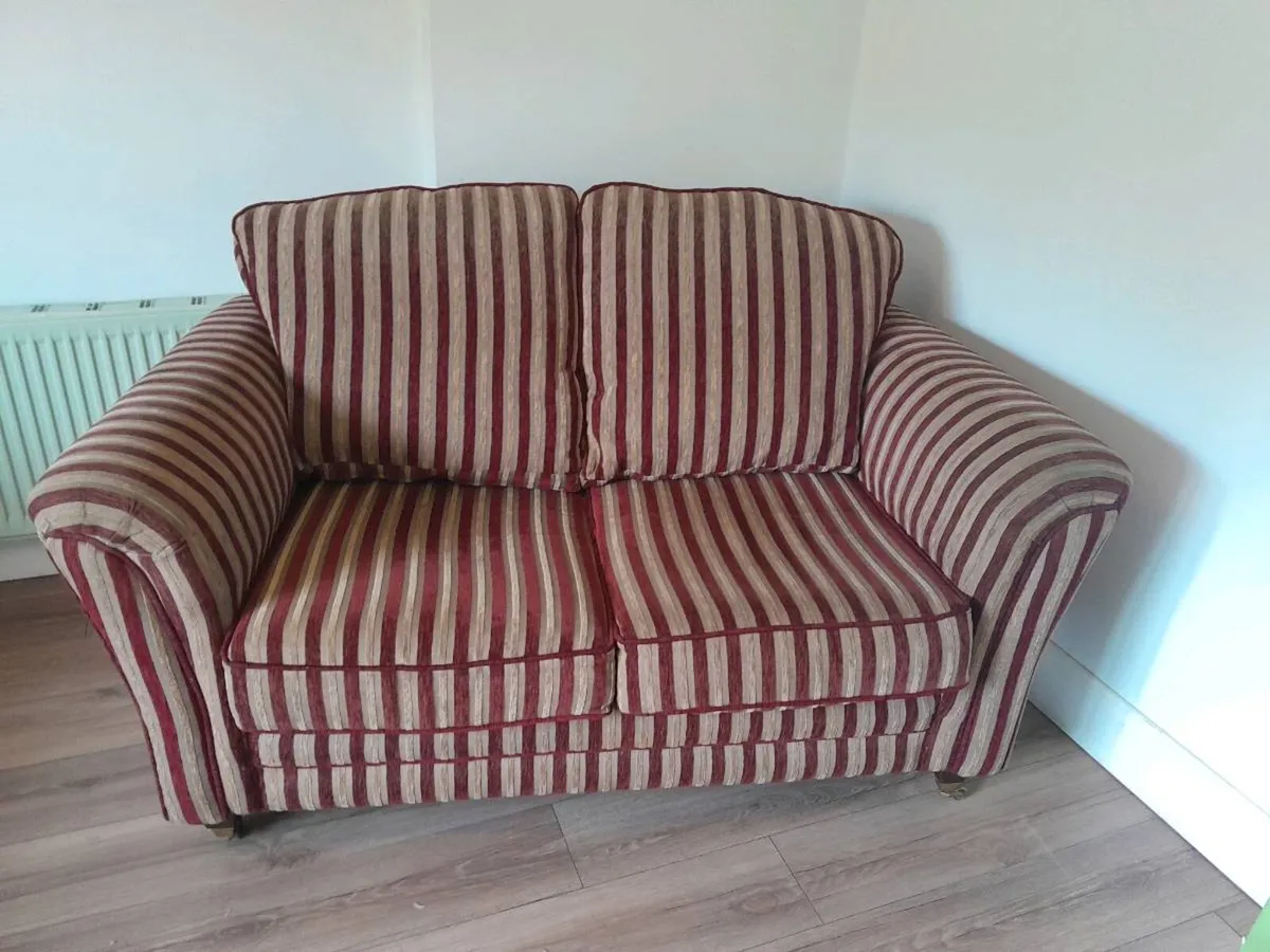 2 seater Couch & 1 armchair - Image 4