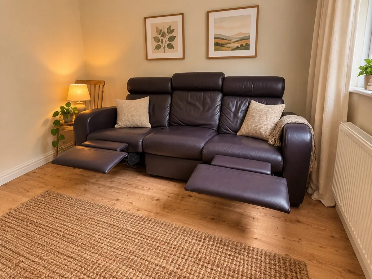 Leather Recliner Sofa / Couch - 3 Seater - Image 3