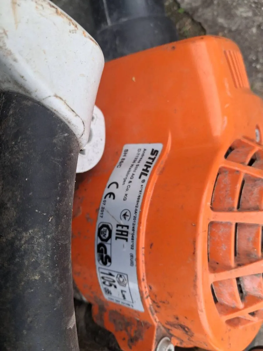 Stihl leaf blower - Image 2