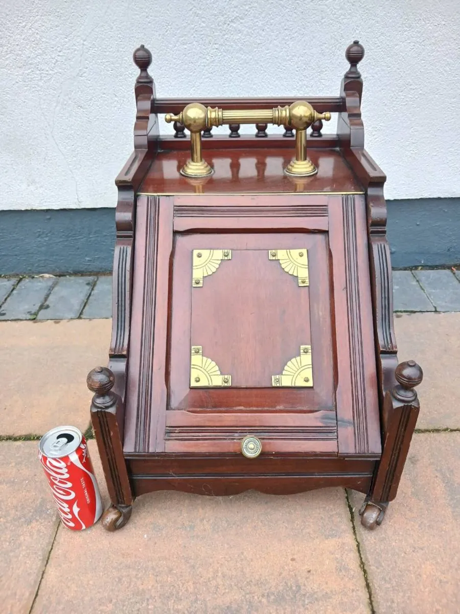 Antique coal scuttle - Image 1