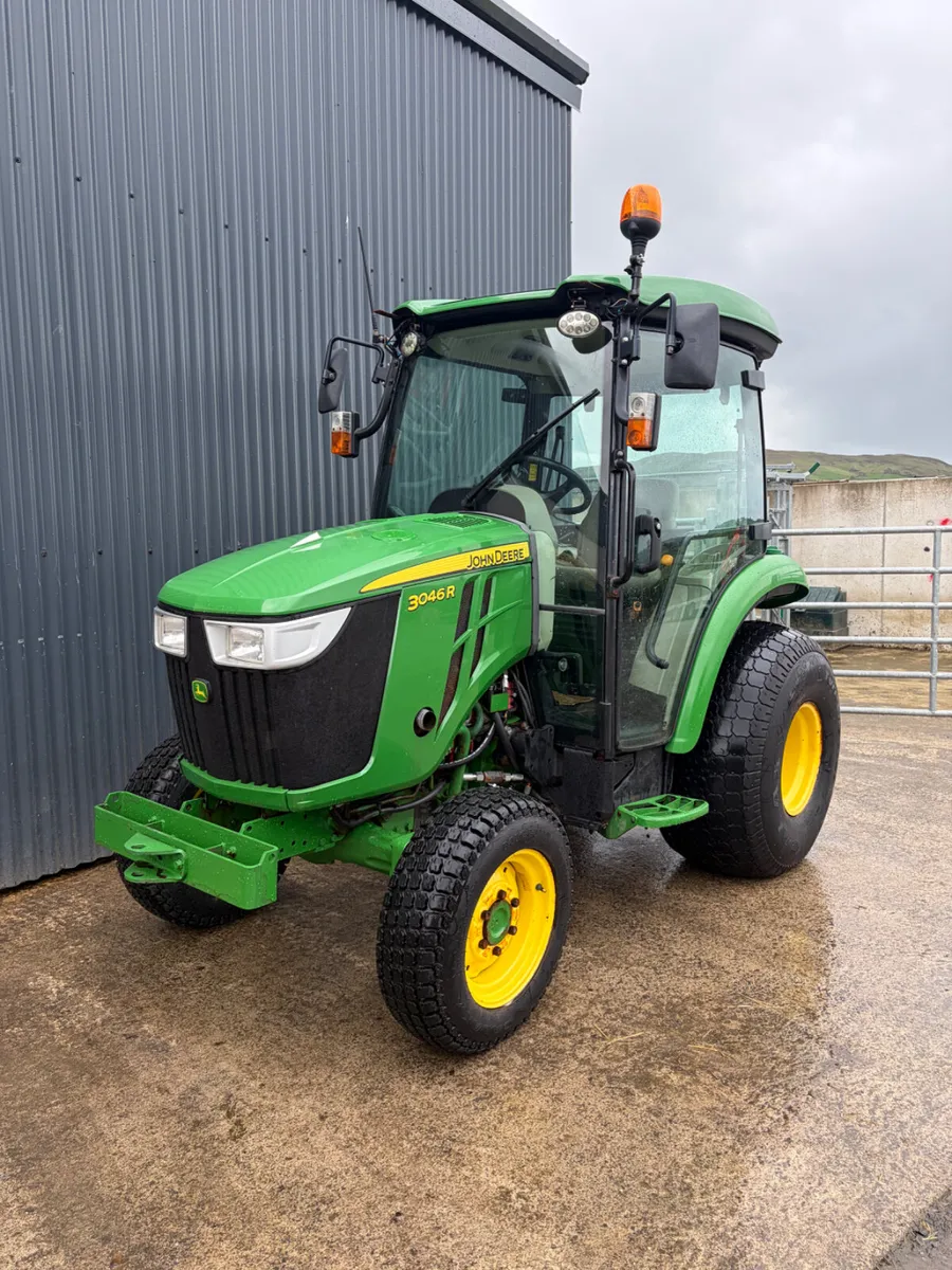 John Deere 3046R - Image 1