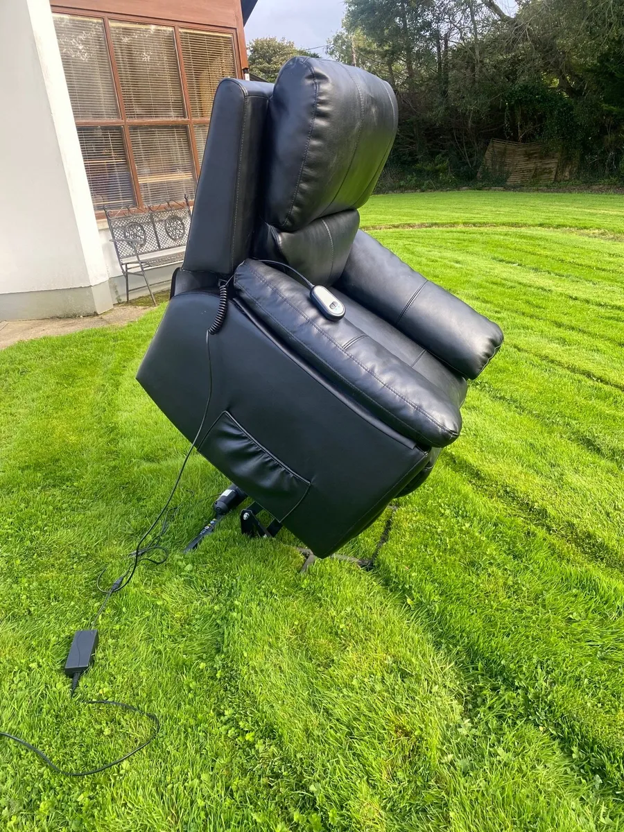 Electric Riser Recliner Mobility Chair - Image 1