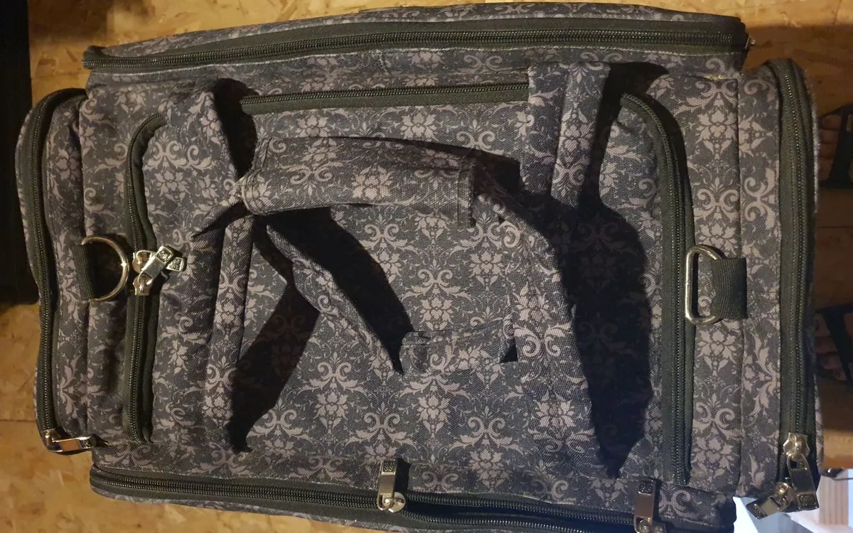 Large beautician/nail tech bag and first lady hand - Image 1