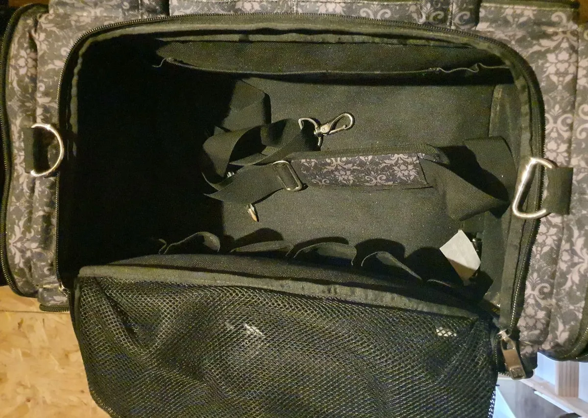 Large beautician/nail tech bag and first lady hand - Image 2