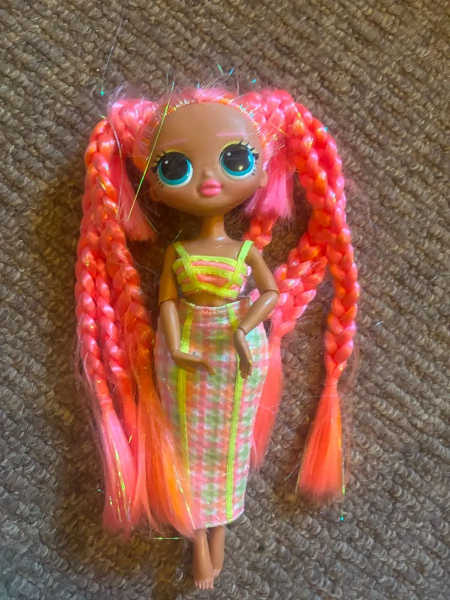 LOL Dazzle Doll - Image 1