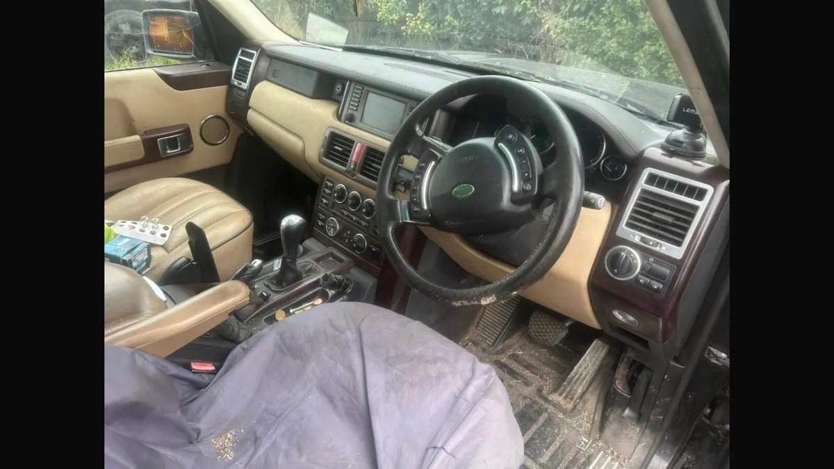 04 Range Rover Vogue Crew Cab - Image 3