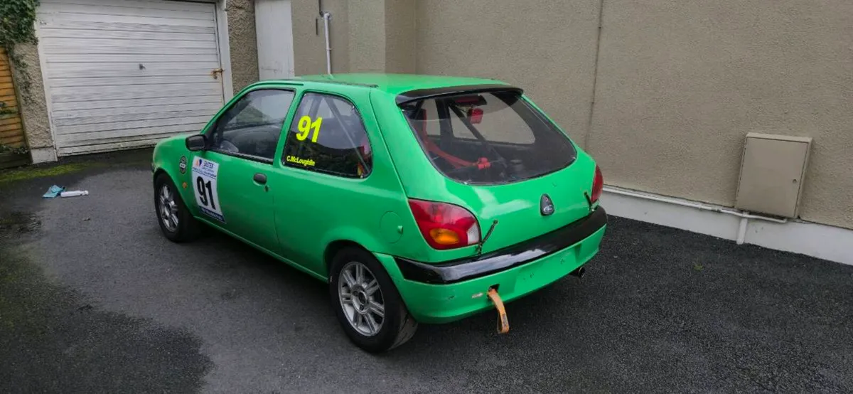 Fiesta zetec race car - Image 4