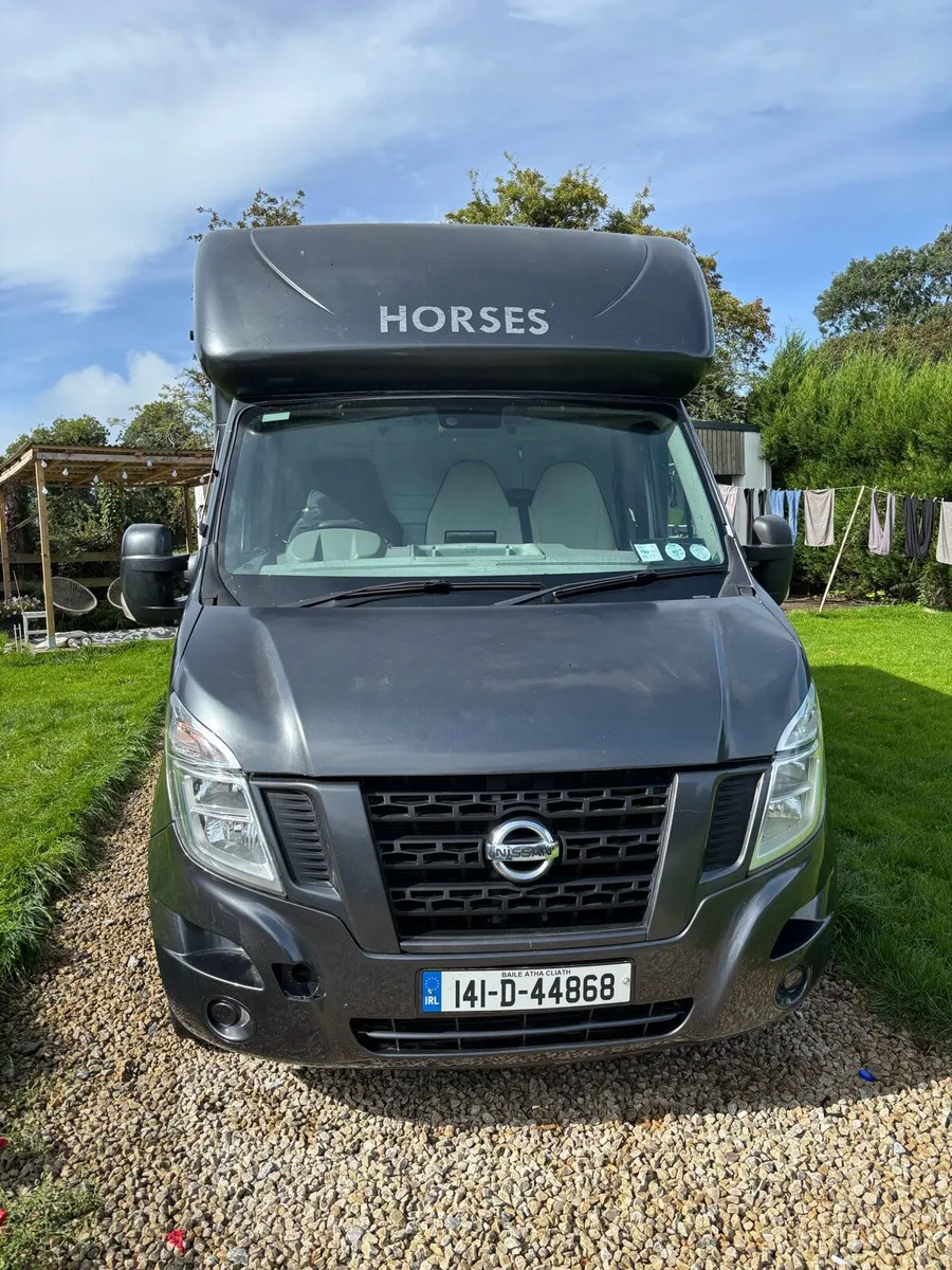 2014 Nissan Horse Van - Image 1