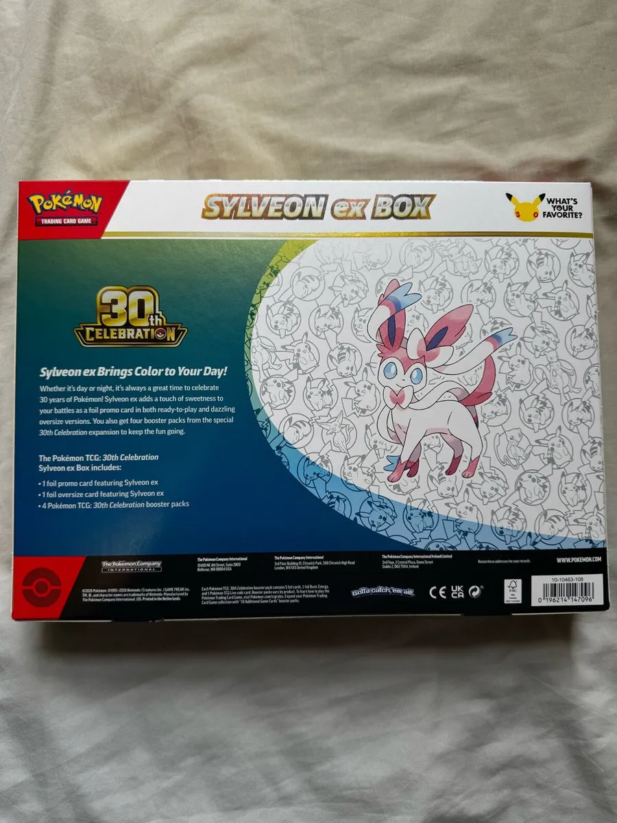 Pokémon TCG 30th Celebration Sylveon ex Box - Image 2
