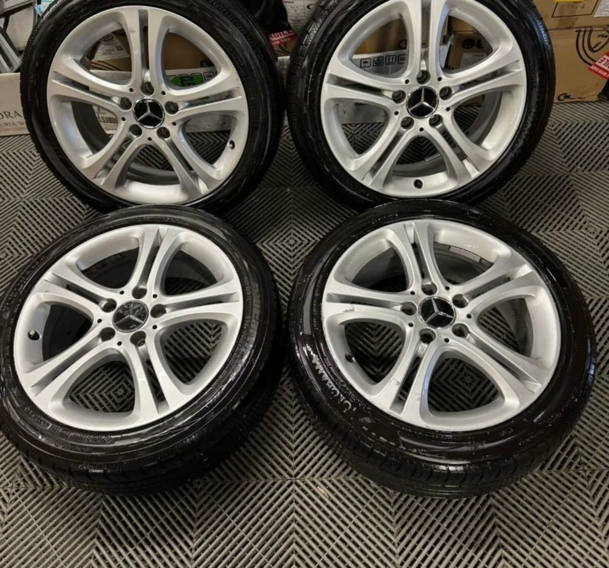 Mercedes alloys and tyres - Image 1