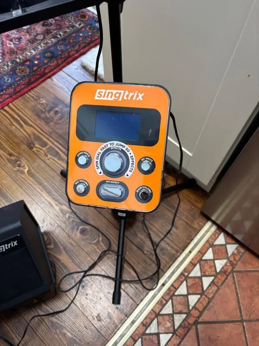Singtrix Karaoke Party System - Excellent Condition - Image 1