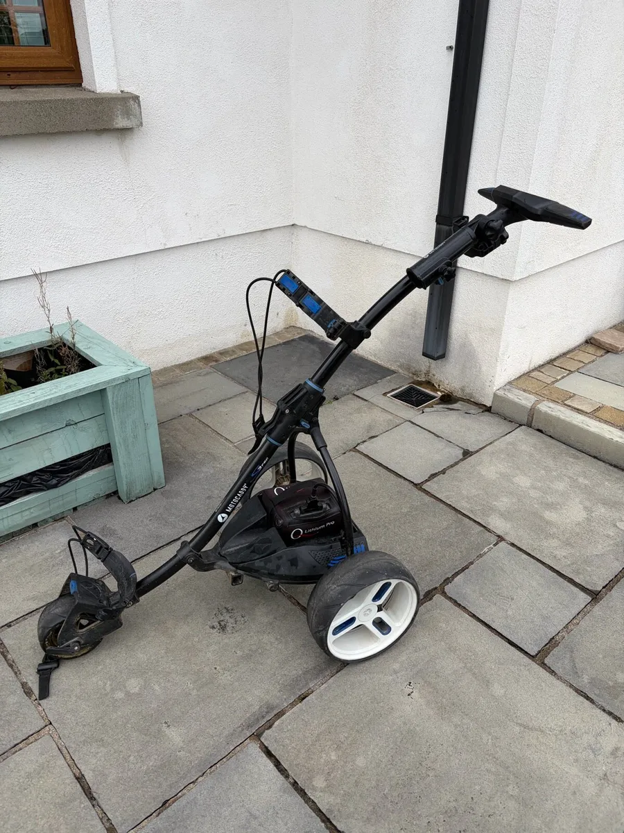 Motocaddy S3 Pro Electric Trolley - Image 1