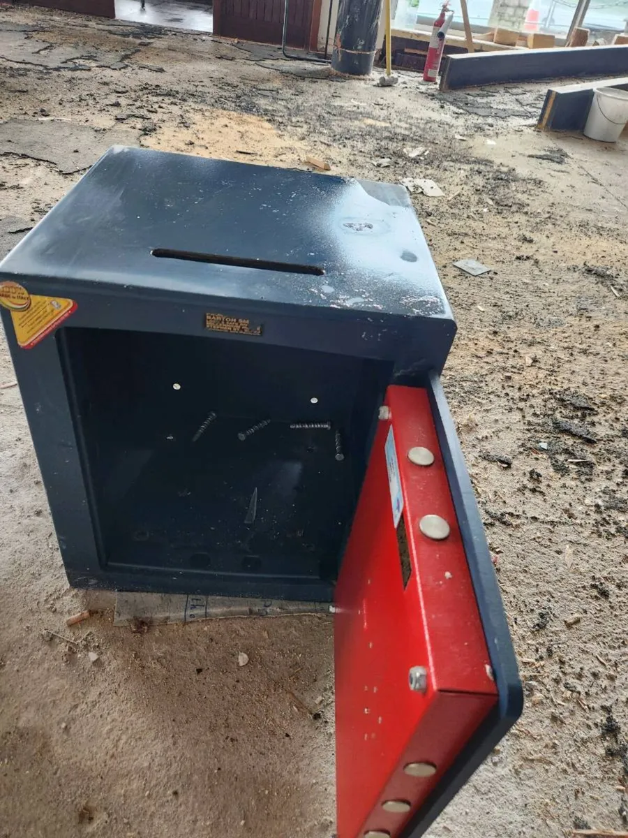 Safe - Image 1
