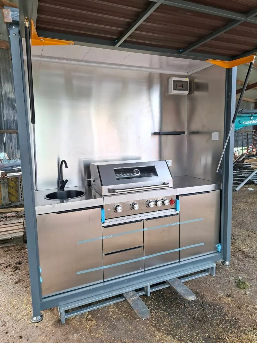 OUTDOOR BARBECUE FULLY ENCLOSED - Image 1