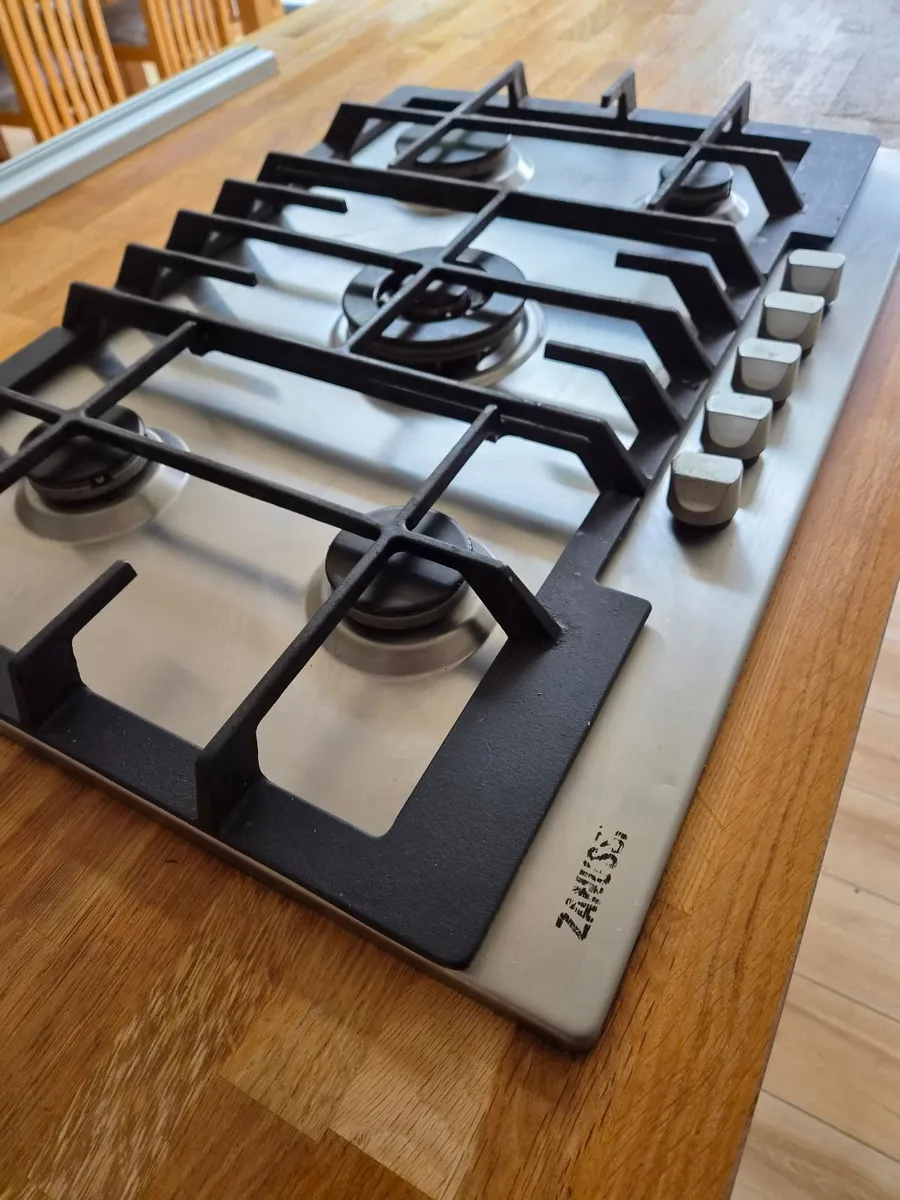 5-ring Zanussi Gas Hob - Image 1