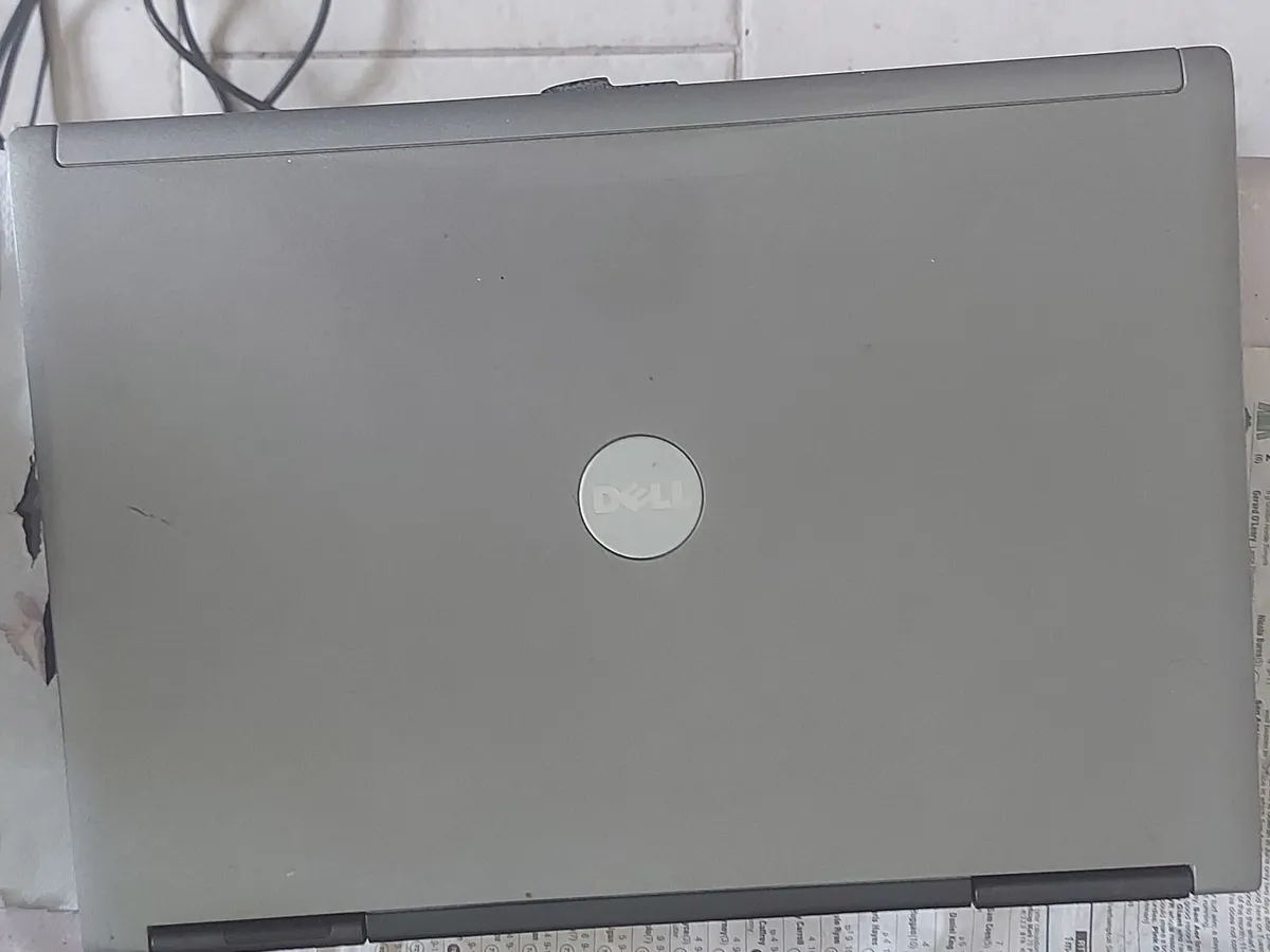 DELL Lastitude Laptop Model D620 2.5GB, Wins 7 Pro - Image 2