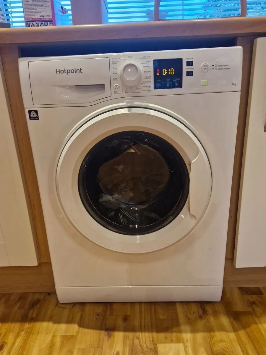 Washing machine - Image 1