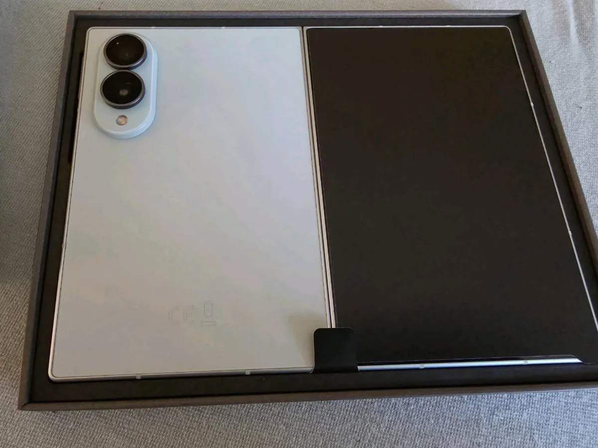 Samsung fold 8