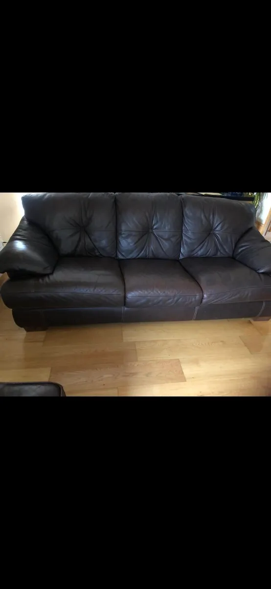 Suite - Image 1