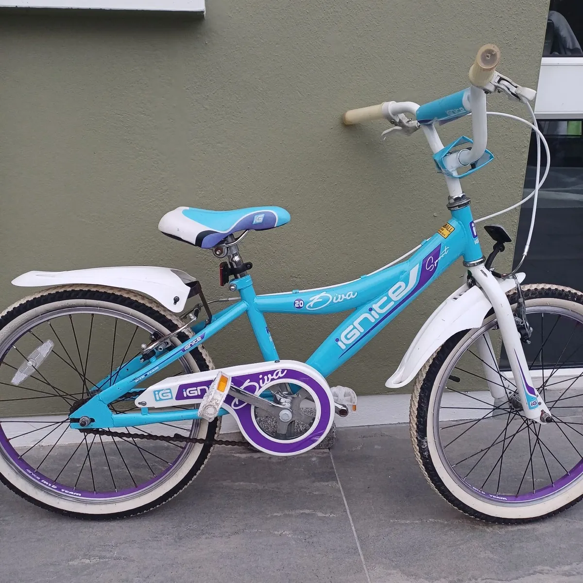 Kids bike - Image 1
