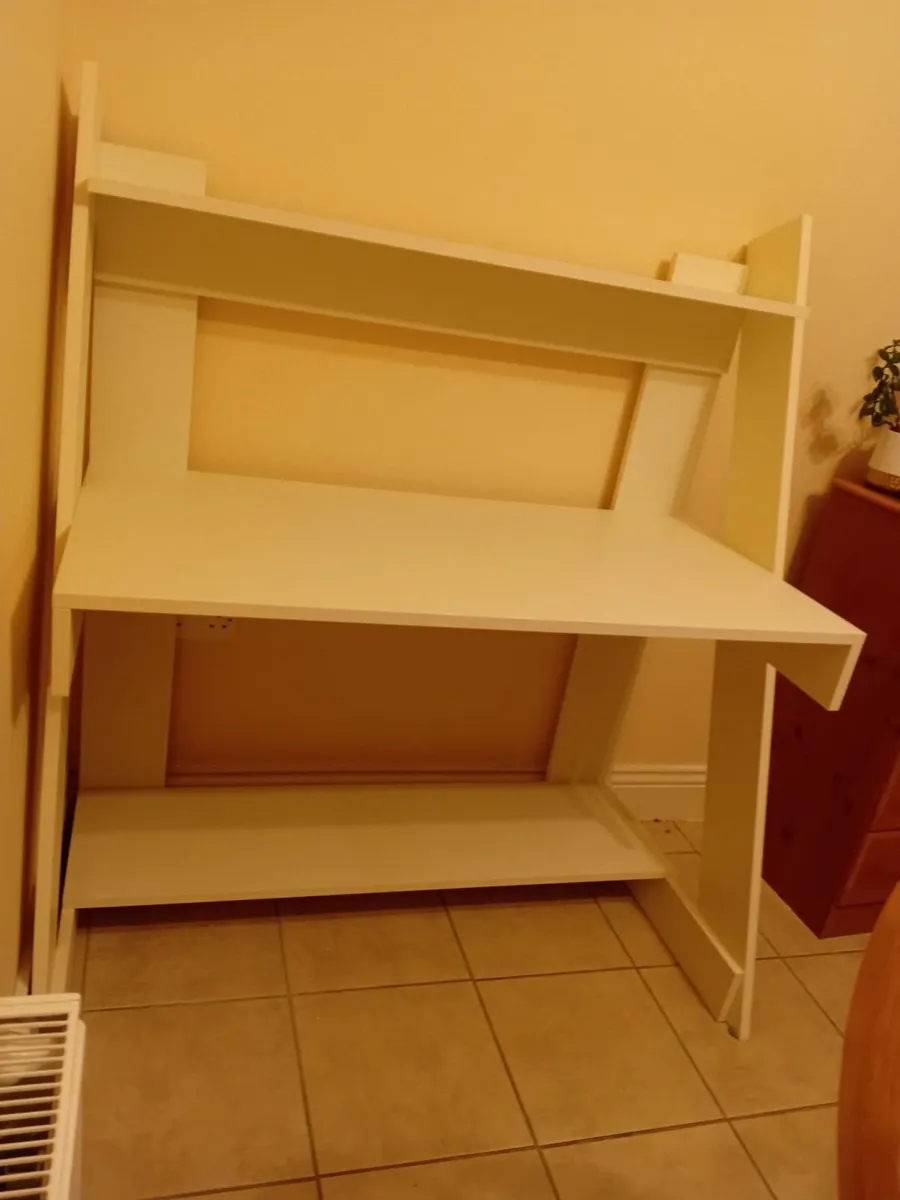 Office desk - Image 2