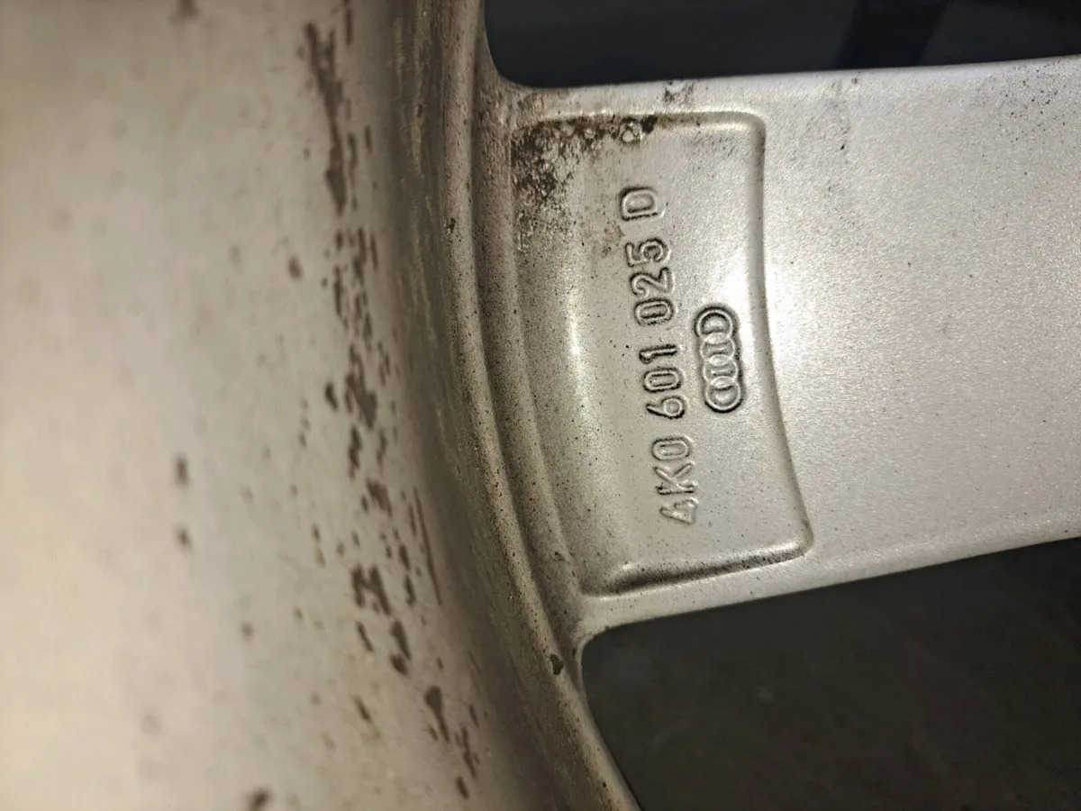 AUDI A6  ALLOYS ,NEW TYRES - Image 3