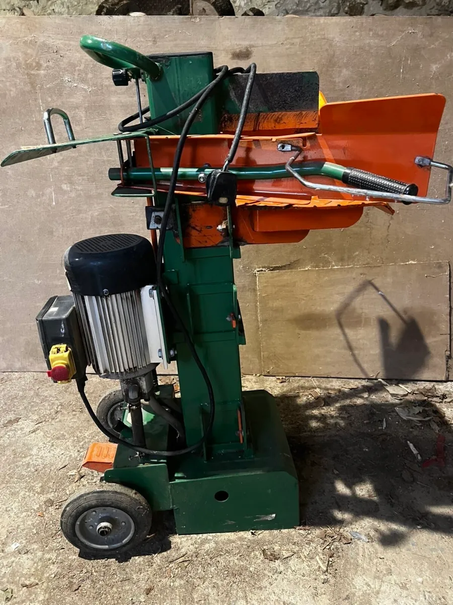 8 Ton electric log splitter - Image 1