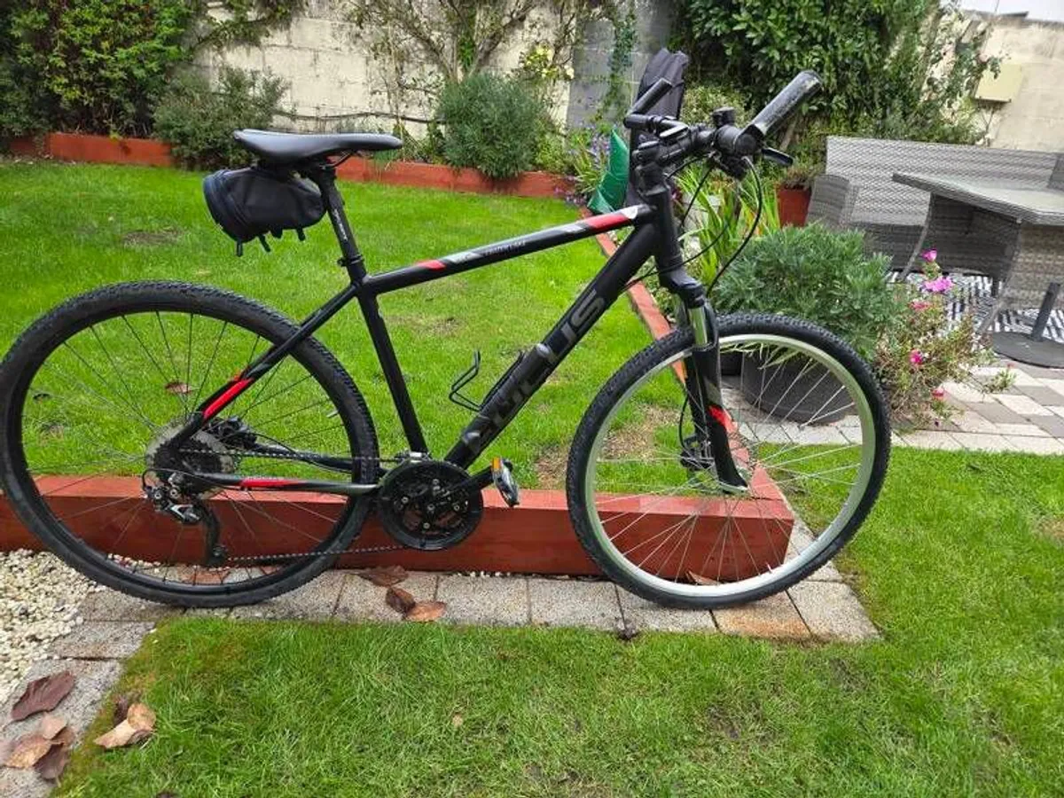 Hybrid Bike - Focus Crater Lake - Image 1