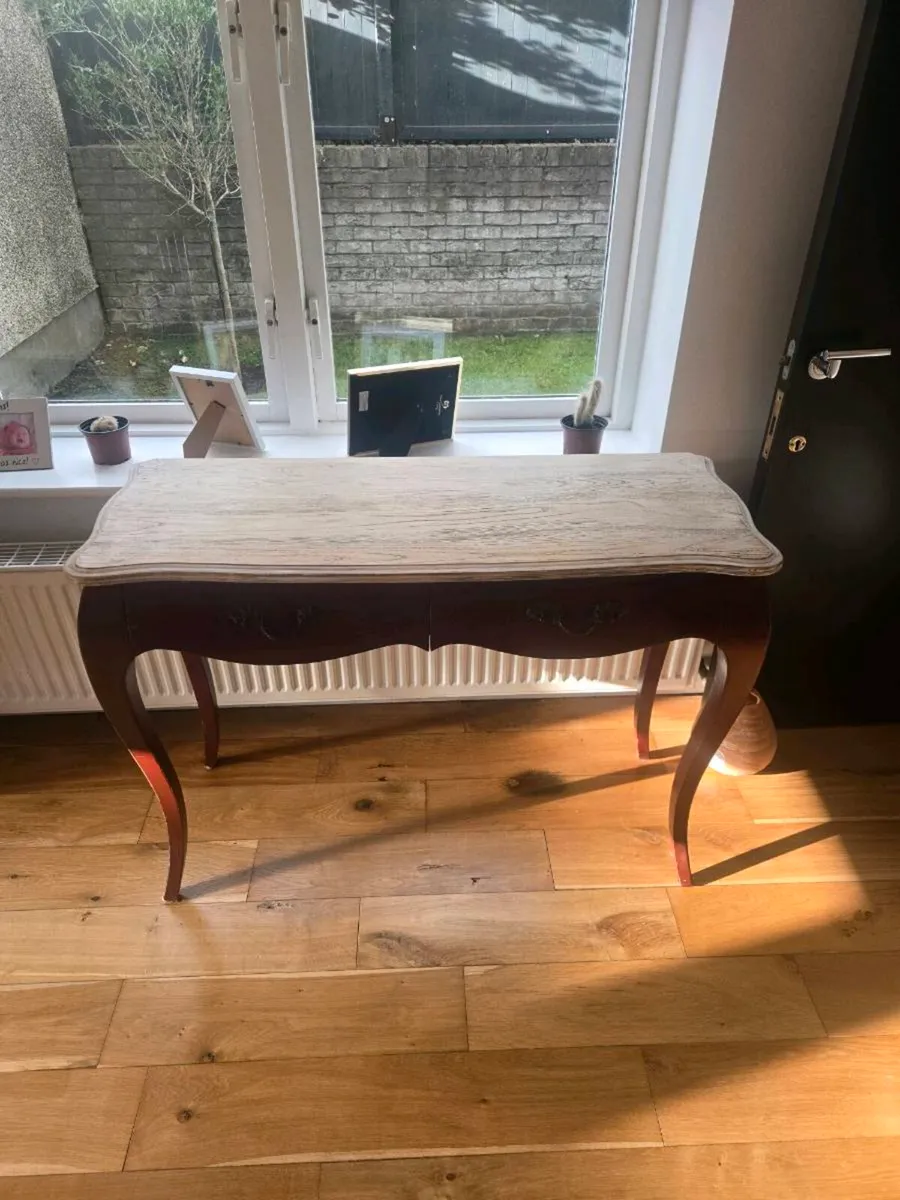 Lovely 3-Drawer Console / Hall Table - Image 1