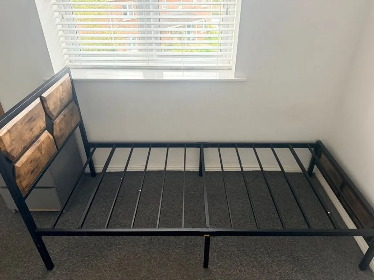2 single bed with 2 mattress - Image 3
