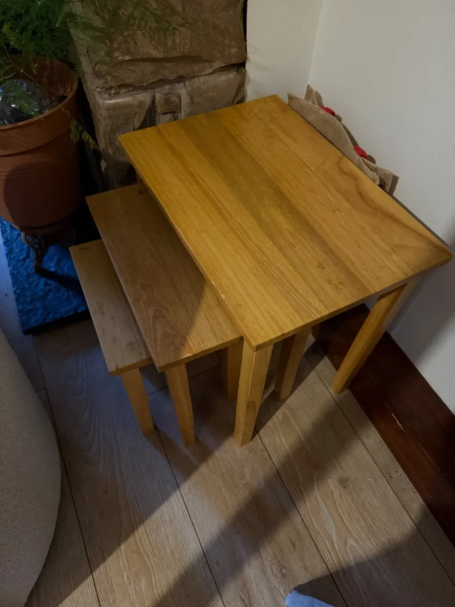 Free- Set of 3 Wooden nesting Tables