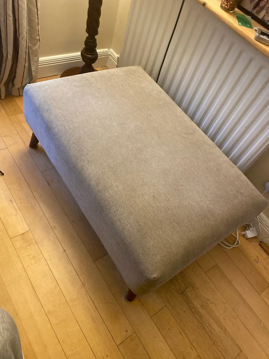 Pouf footstool - Image 1