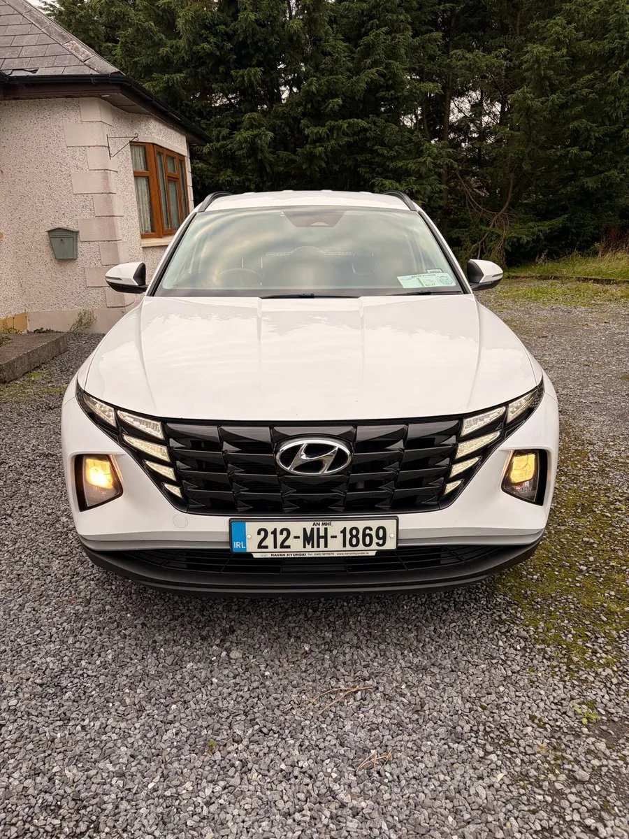 212 Hyundai Tucson Commercial - Image 2