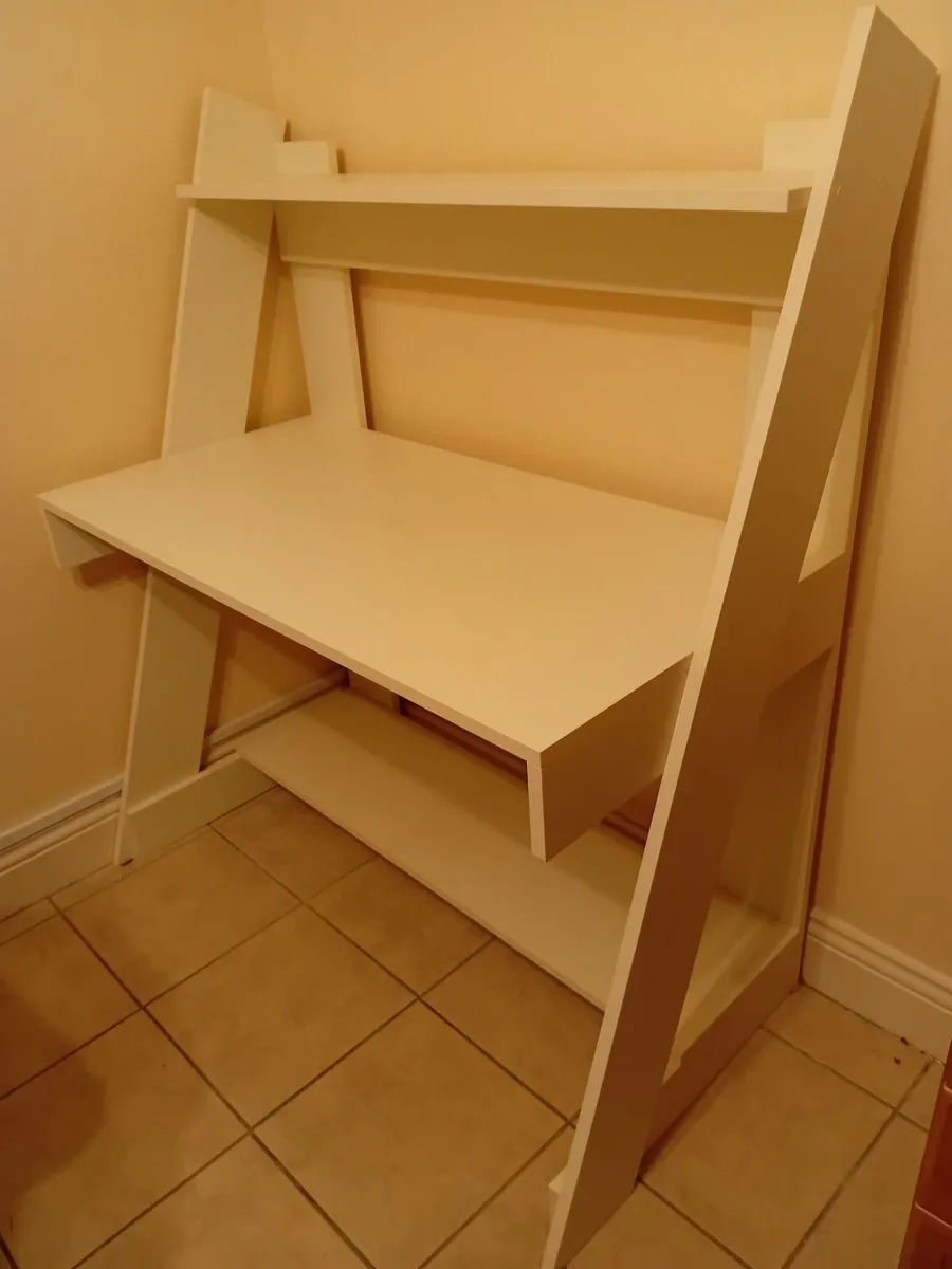 Office desk - Image 3