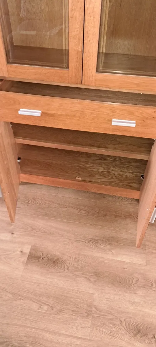 Solid oak Glass Cabinet - Image 3